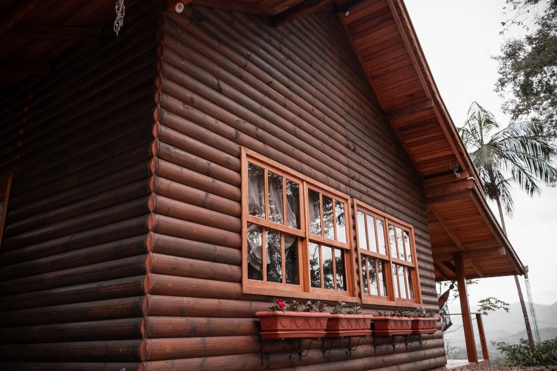Cabana Herrmann Haus em toras de madeira, cercada por natureza em Corupá